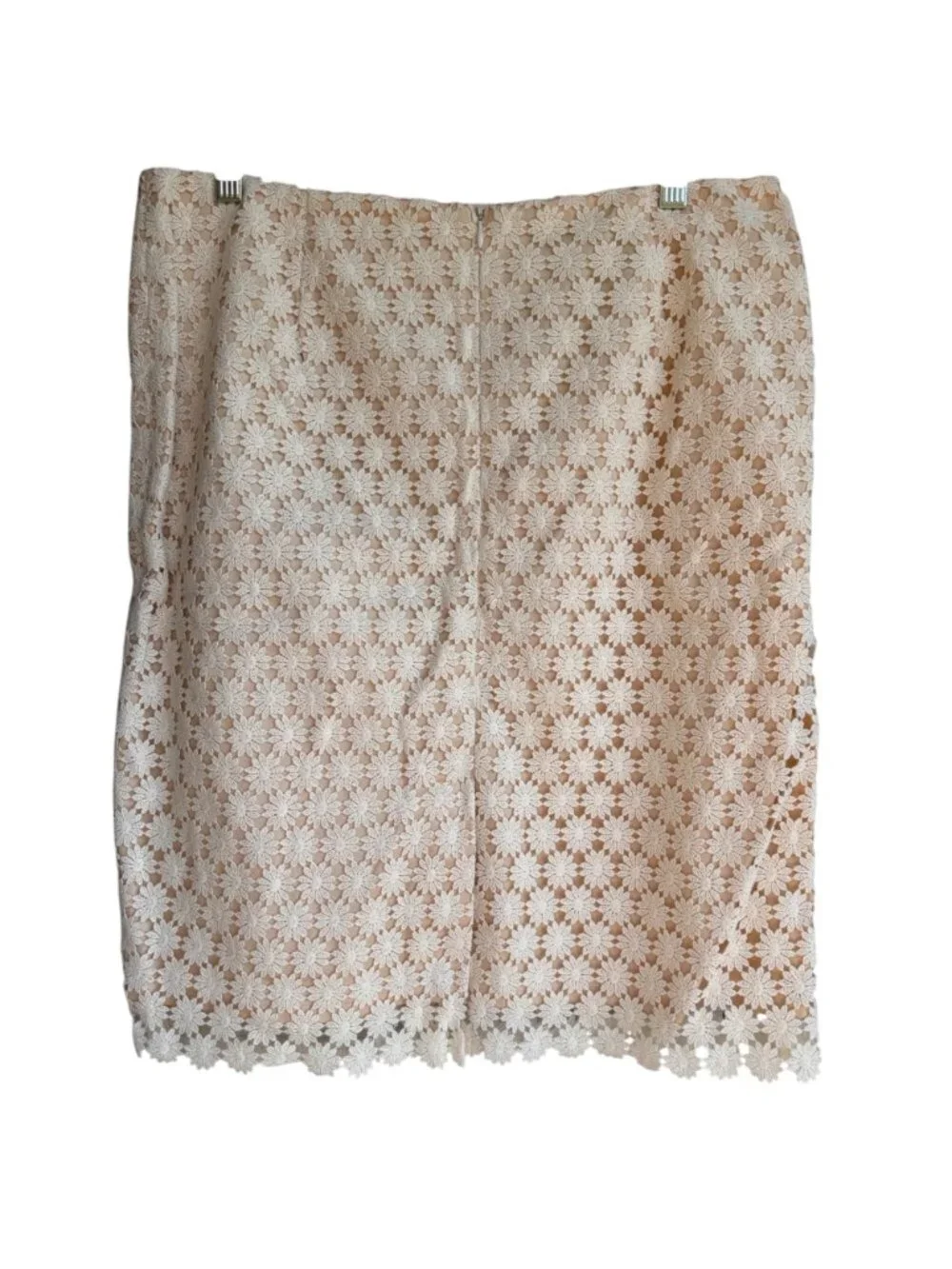 Talbots Women Floral Lace Daisy Boho Chic Formal Pencil Skirt Beige 12 Lined NWT - Picture 2 of 12